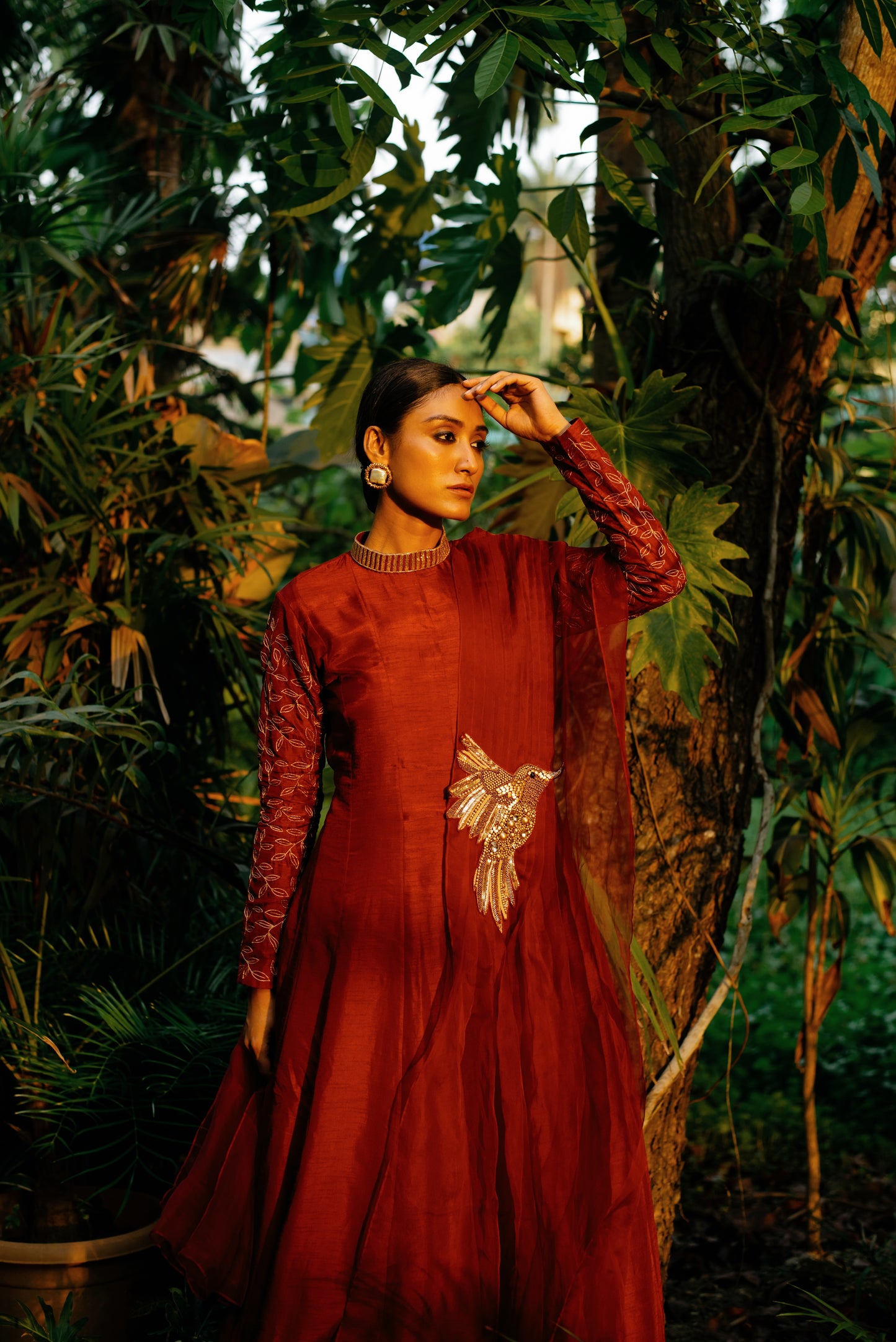 Mukta (maroon)