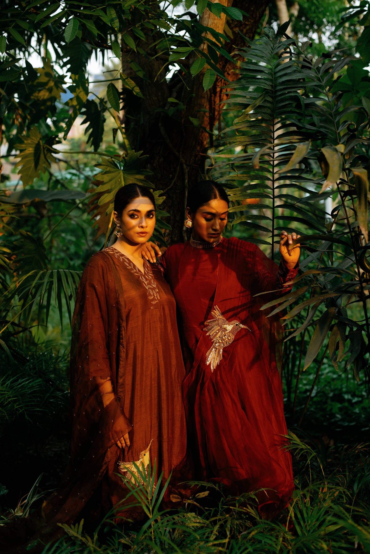 Mukta (maroon)