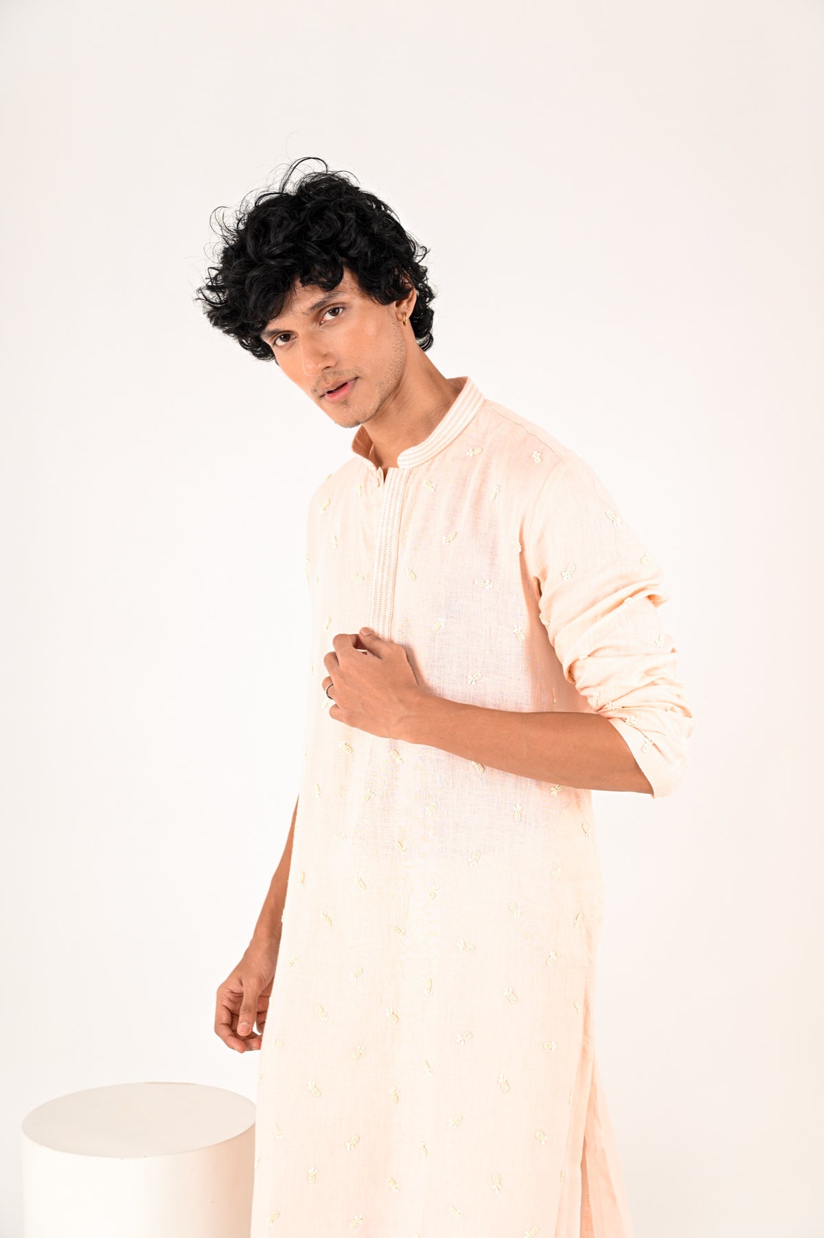 Gulabi Kurta